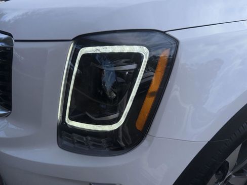 Used 2022 Kia Telluride S image 6