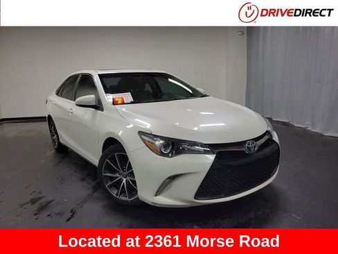 Used 2015 Toyota Camry XSE image 1