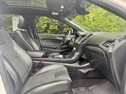 Used 2019 Ford Edge ST w/ Equipment Group 401A image 10