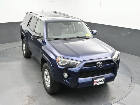 Used 2018 Toyota 4Runner SR5 Premium AWD/4WD image 28