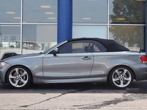 Used 2010 BMW 135i Convertible image 2