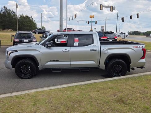 New 2026 Toyota Tundra Limited AWD/4WD image 4