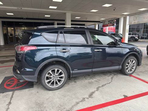 Used 2017 Toyota RAV4 Limited AWD/4WD image 15