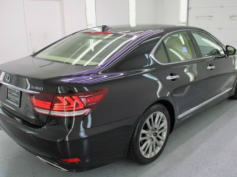 Used 2017 Lexus LS 460 w/ Comfort Package RWD image 9