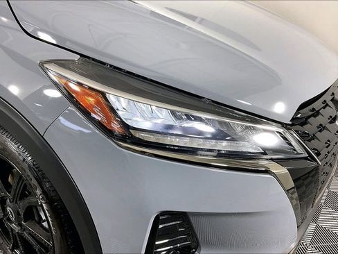 Used 2024 Nissan Kicks SR w/ SR Premium Package FWD image 39