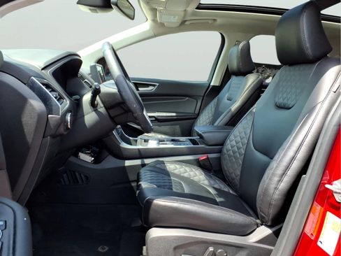 Used 2023 Ford Edge Titanium AWD/4WD image 16