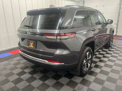Used 2023 Jeep Grand Cherokee 4WD 4xe image 3
