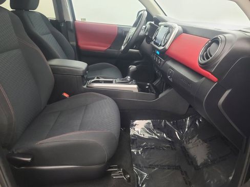 Used 2023 Toyota Tacoma SR5 AWD/4WD image 18