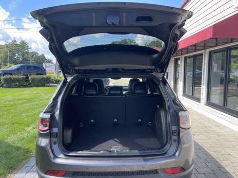 Used 2023 Jeep Compass Limited w/ Elite Group AWD/4WD image 17