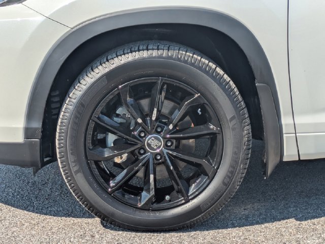 Used 2019 Toyota Highlander Limited AWD/4WD image 11
