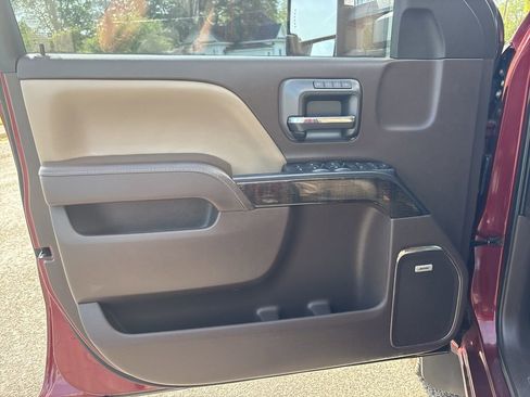 Used 2016 GMC Sierra 2500 Denali w/ Duramax Plus Package image 10