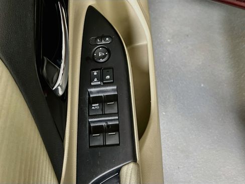Used 2017 Honda Accord LX image 17