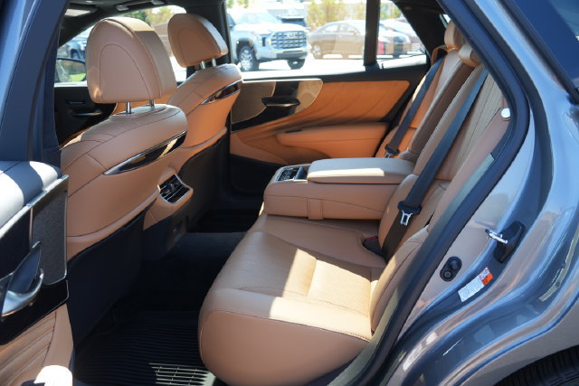 Used 2024 Lexus LS 500 w/ Interior Upgrade Package RWD image 14