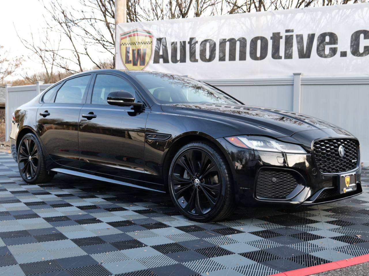Used 2024 Jaguar XF R-Dynamic SE AWD/4WD image 63
