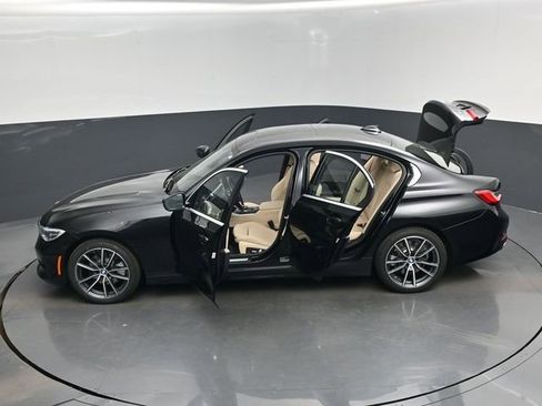 Used 2021 BMW 330i xDrive Sedan w/ Convenience Package AWD/4WD image 17
