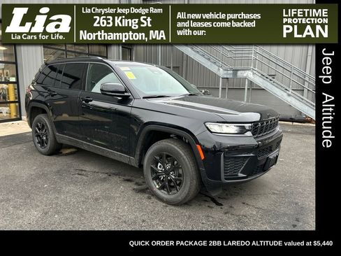 New 2026 Jeep Grand Cherokee Altitude image 1