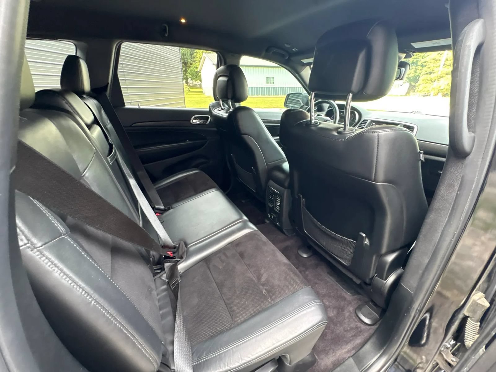 Used 2018 Jeep Grand Cherokee Altitude AWD/4WD image 17