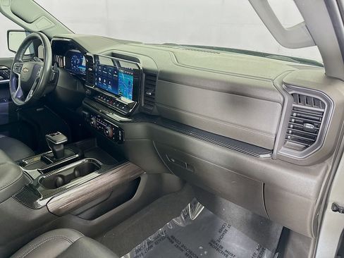 Used 2023 Chevrolet Silverado 1500 LTZ image 27