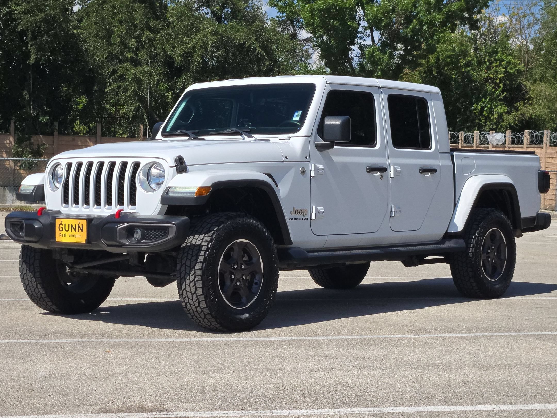 Used 2020 Jeep Gladiator Overland AWD/4WD image 7