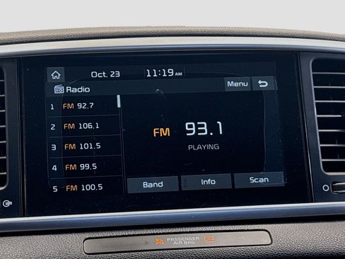 Used 2021 Kia Sportage LX image 9