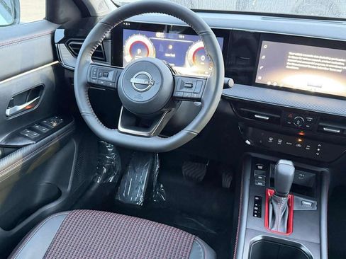 New 2026 Nissan Kicks SR FWD image 10