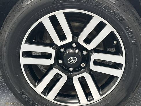 Certified 2021 Toyota 4Runner Limited AWD/4WD image 21