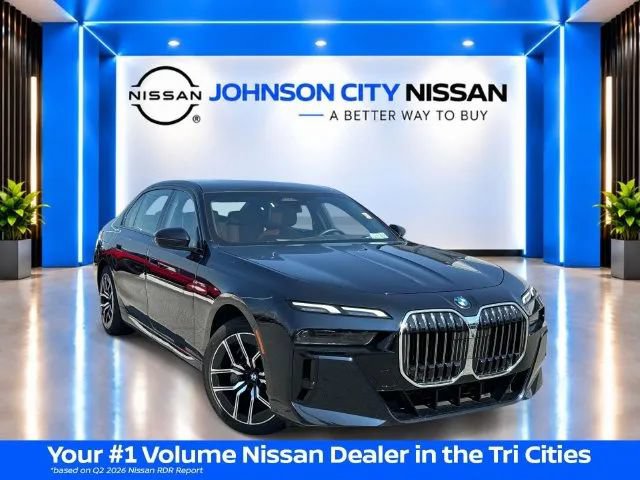 Used 2025 BMW 740i xDrive w/ Premium Package AWD/4WD image 1