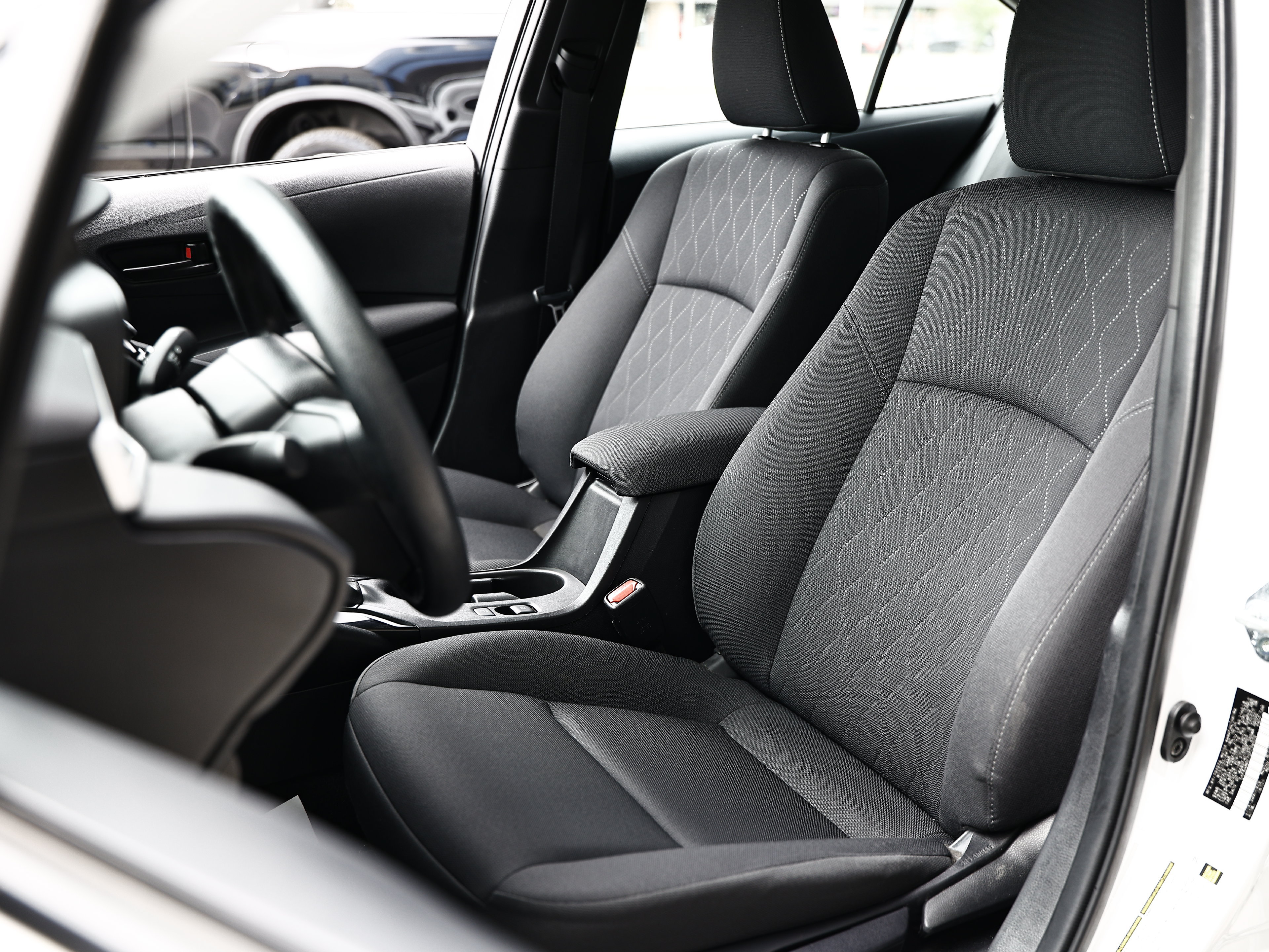 Used 2025 Toyota Corolla LE FWD image 19