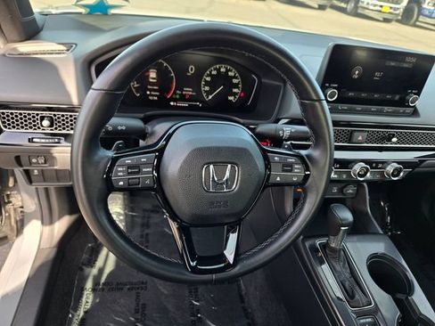 Used 2025 Honda Civic Sport image 6