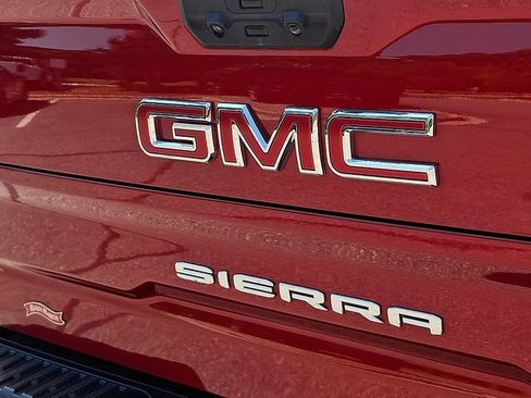 Used 2025 GMC Sierra 1500 AT4 w/ AT4 Premium Package AWD/4WD image 29