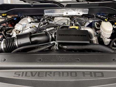 Used 2017 Chevrolet Silverado 2500 High Country w/ Duramax Plus Package AWD/4WD image 24