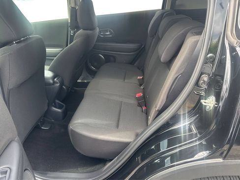 Used 2017 Honda HR-V EX image 10