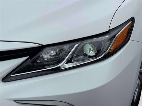 Used 2023 Toyota Camry LE image 9