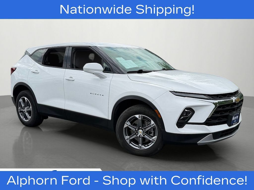 Used 2023 Chevrolet Blazer LT AWD/4WD image 1