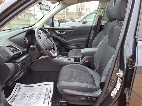 Used 2019 Subaru Forester Premium image 4