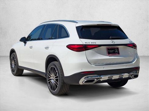 Certified 2026 Mercedes-Benz GLC 300 4MATIC image 9