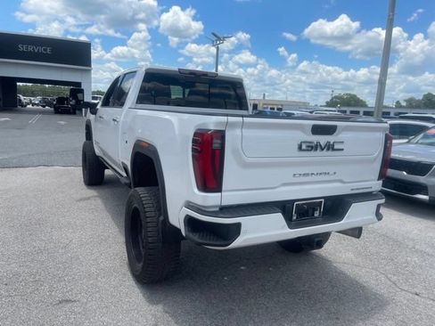 Used 2024 GMC Sierra 2500 Denali Ultimate AWD/4WD image 9