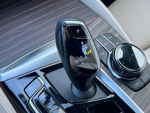 Certified 2023 BMW 530i xDrive w/ Executive Package image 18