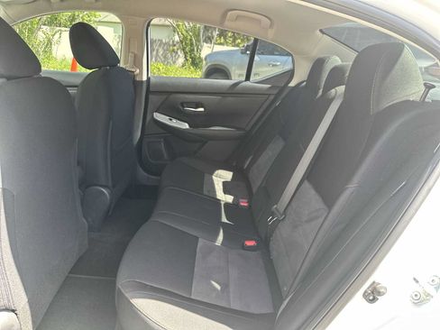 Used 2024 Nissan Sentra SR FWD image 17