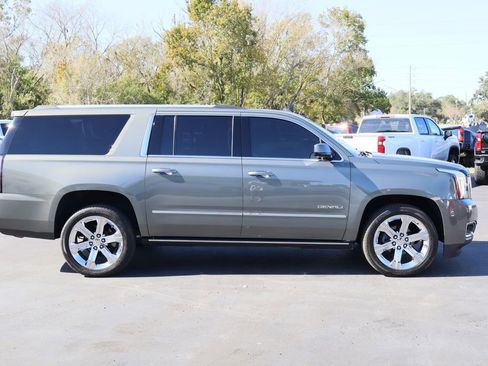 Used 2018 GMC Yukon XL Denali w/ Open Road Package image 9