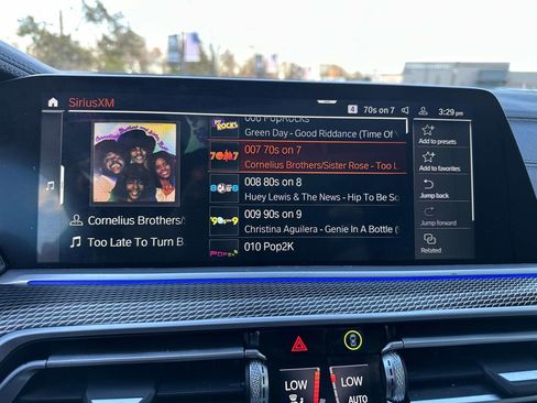 Used 2023 BMW X6 xDrive40i w/ Executive Package image 27