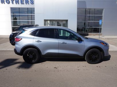 Used 2022 Ford Escape SE w/ Cold Weather Package