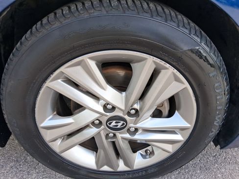 Used 2019 Hyundai Elantra SEL FWD image 11