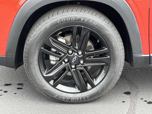Certified 2024 Chevrolet Trax ACTIV w/ Driver Confidence Package FWD image 30