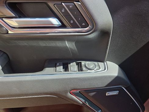 New 2026 GMC Sierra 1500 SLT AWD/4WD image 9