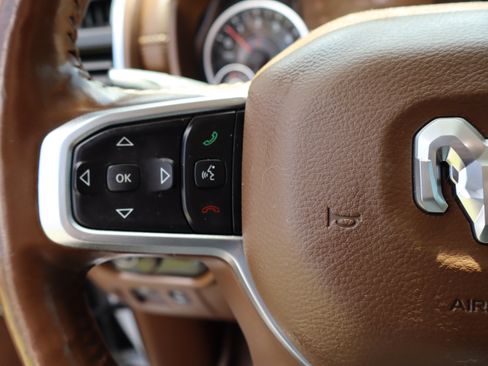 Used 2020 RAM 1500 Laramie AWD/4WD image 27
