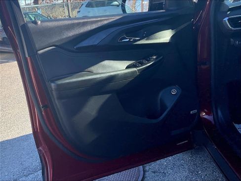 Used 2023 Chevrolet TrailBlazer RS w/ Sun and Liftgate Package image 9