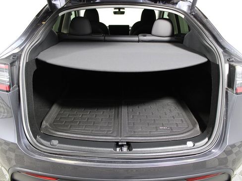 Used 2023 Tesla Model Y Performance image 20