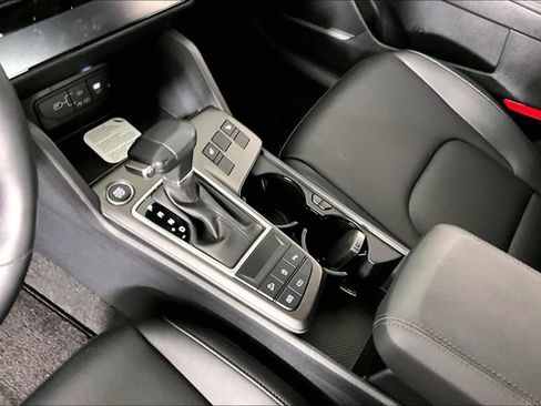 Certified 2026 Kia Sportage EX FWD image 17
