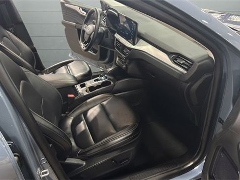 Used 2024 Ford Escape Platinum image 30